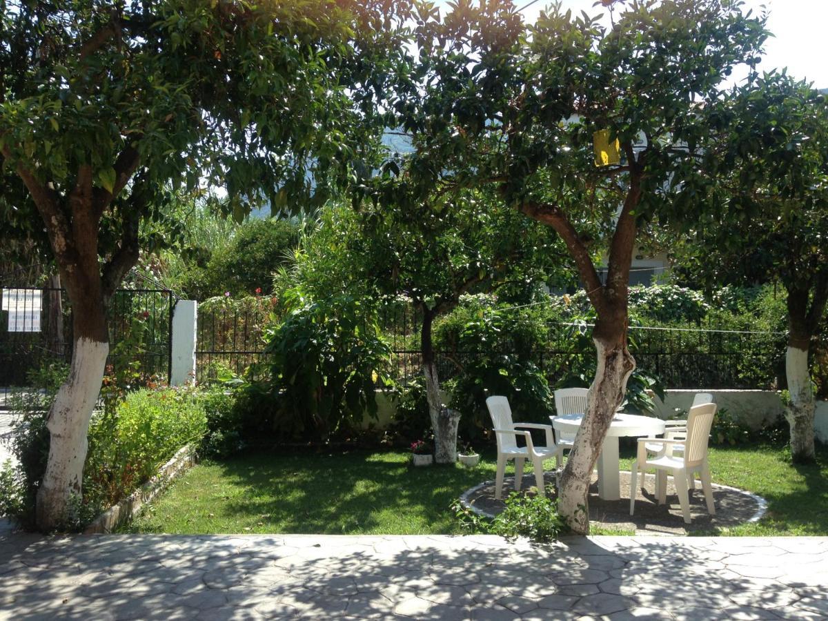 Villa Martha Benitses  Exteriör bild